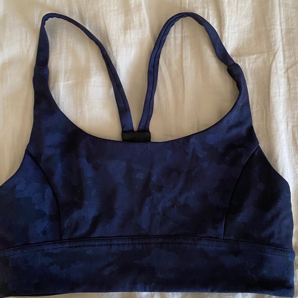 Lululemon sports bra